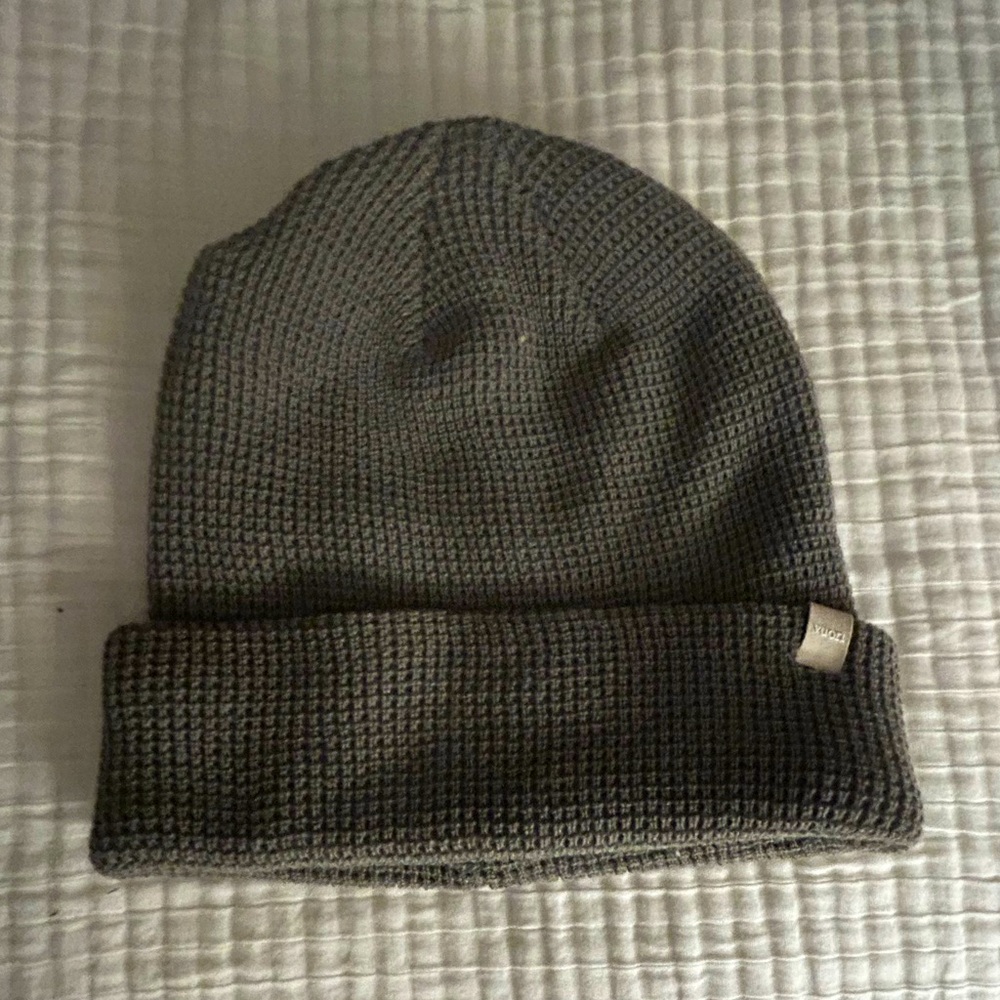 Vuori Beanie NWOT